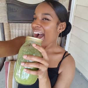 Meet your Posher, Jakiya